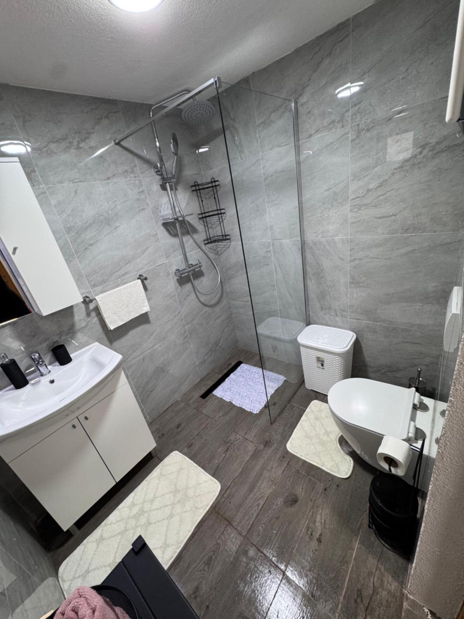 Apartman Josip Gospić Zewnętrze zdjęcie
