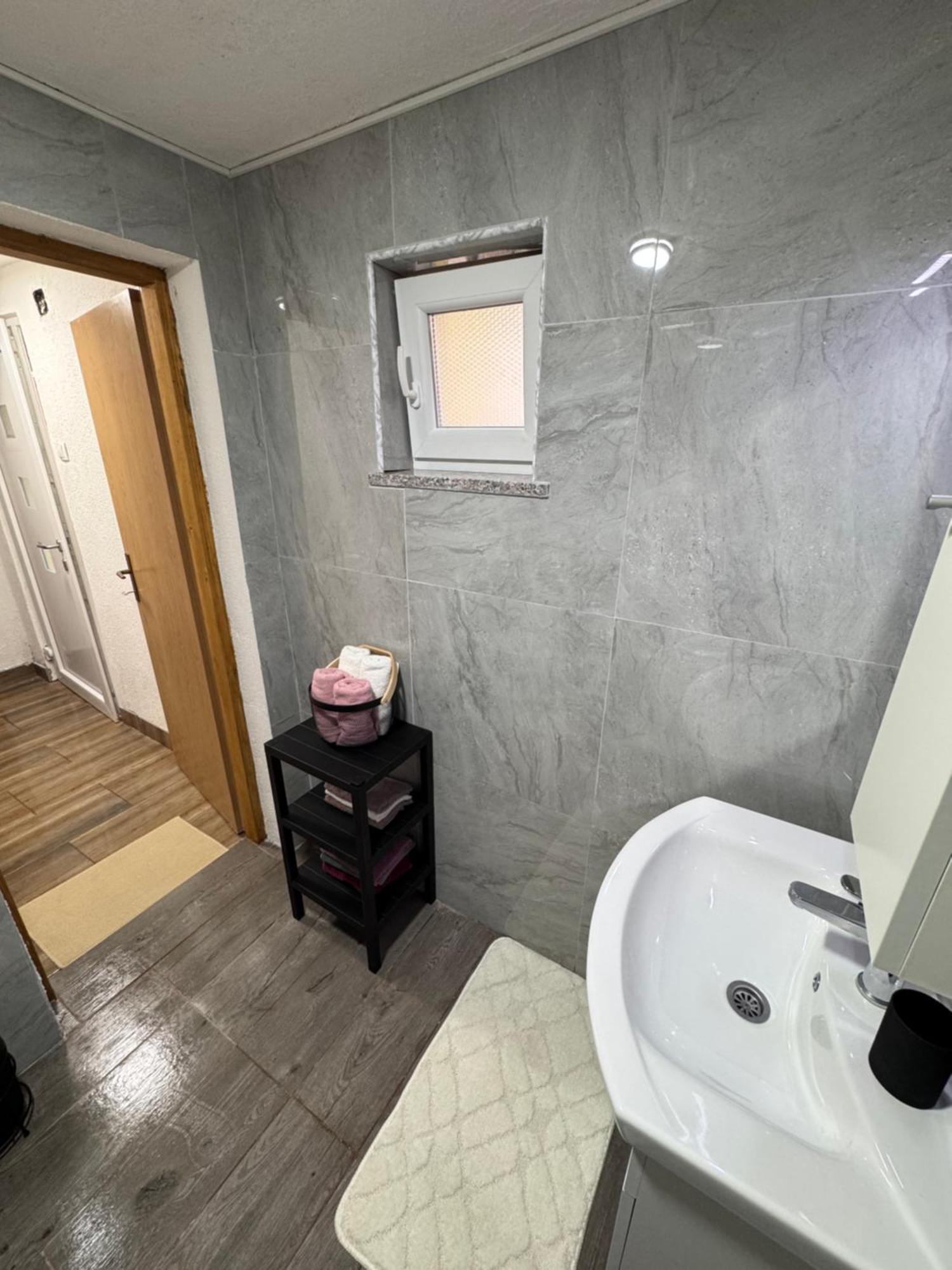 Apartman Josip Gospić Zewnętrze zdjęcie
