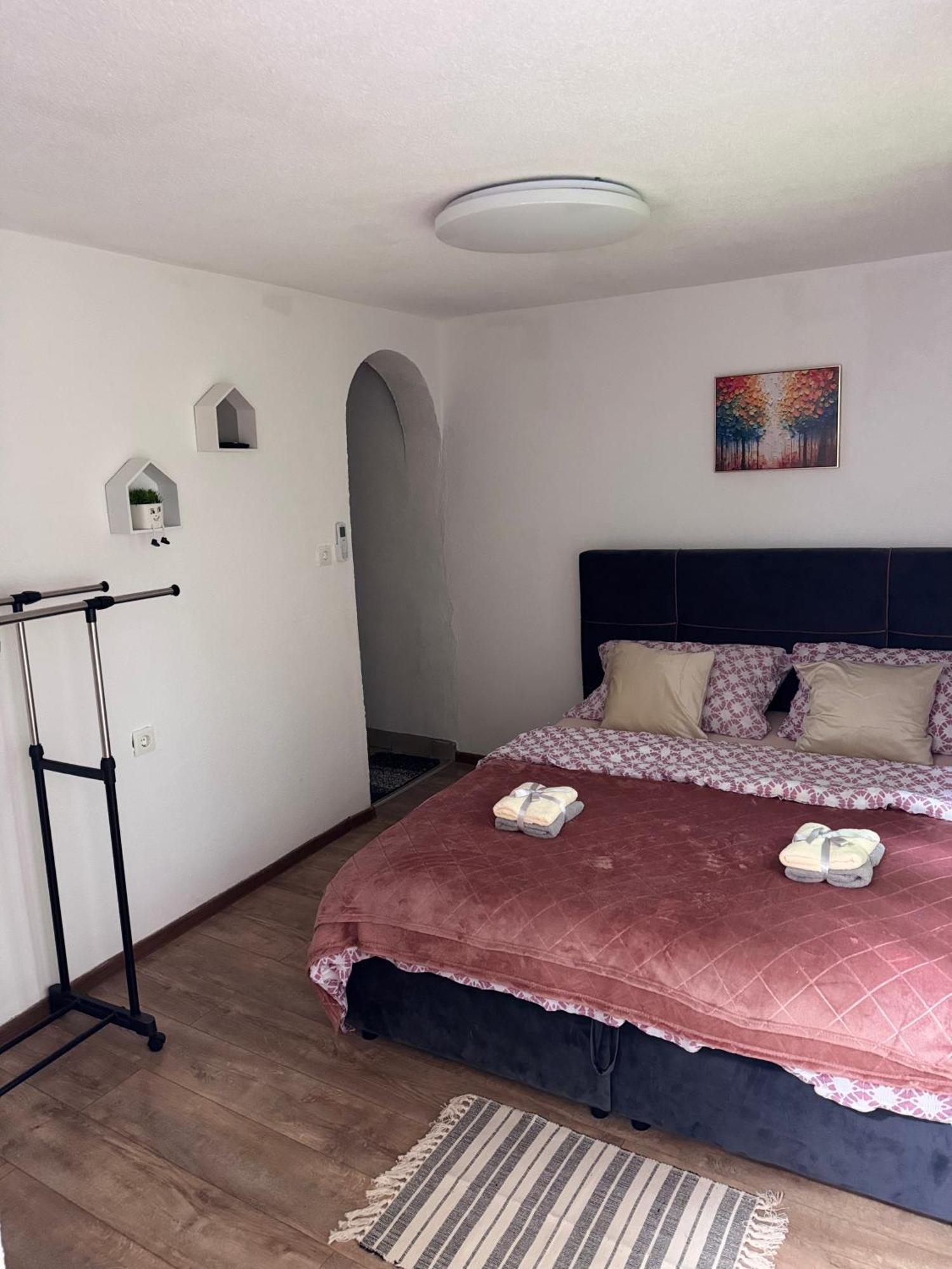 Apartman Josip Gospić Zewnętrze zdjęcie